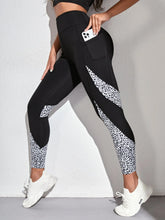 Leopard Mesh Insert Sports Leggings With Phone Pocket