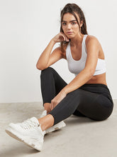 Mesh Insert Side Pocket Activewear Leggings