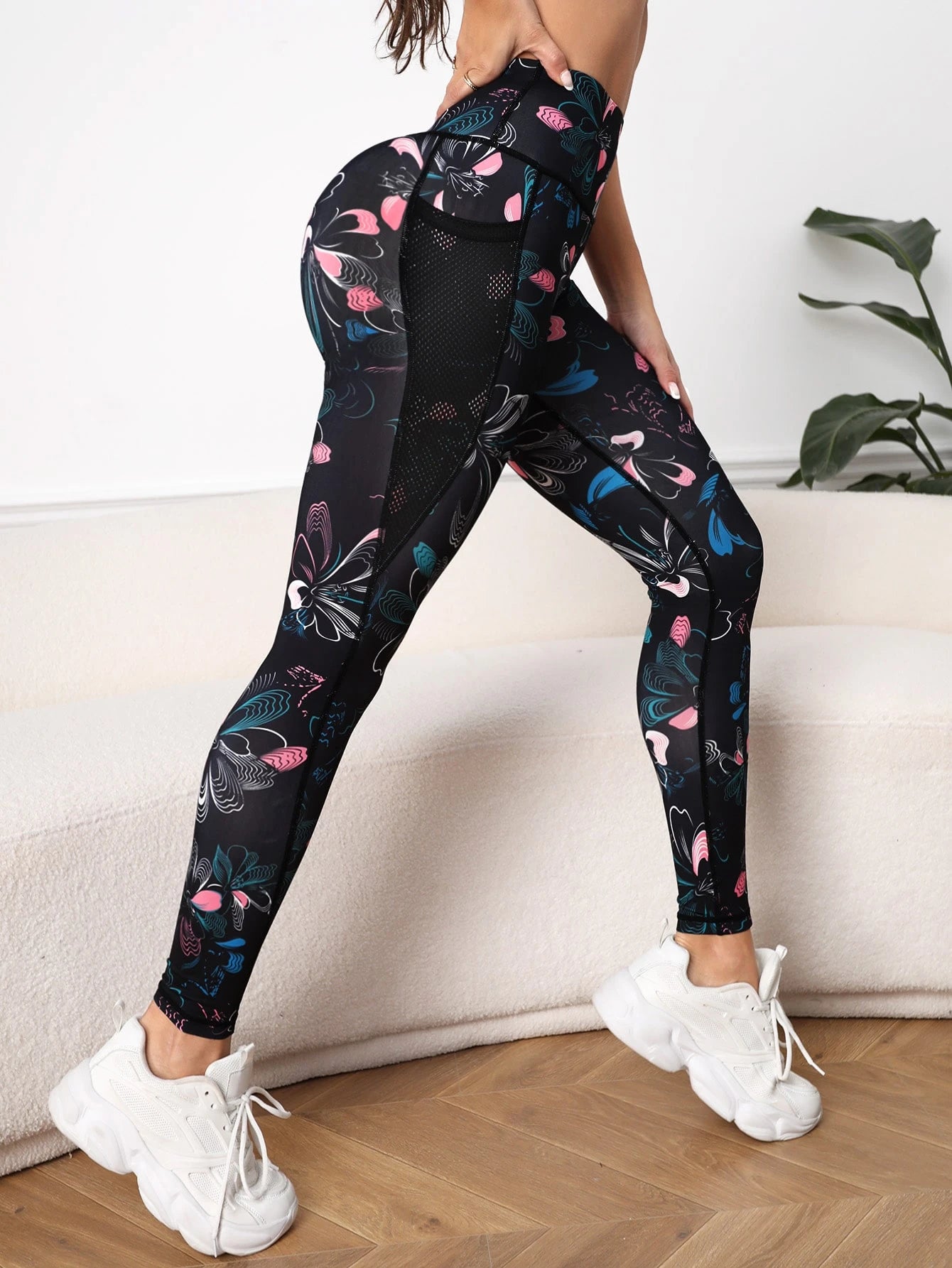 Allover Print Wideband Waist Sports Legging With Phone Pocket