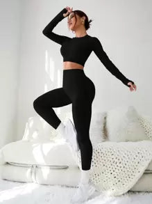 Seamless Cut Out Back Thumb Holes Crop Tee Yoga Set