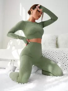 Seamless Cut Out Back Thumb Holes Crop Tee Yoga Set