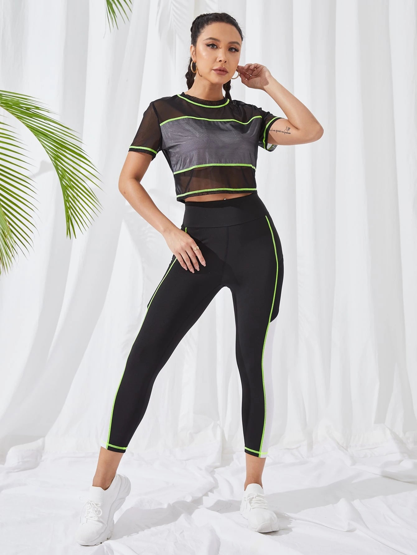 Colorblock Contrast Binding Sports With Phone Pocket Workout Set