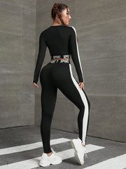 Letter Graphic Contrast Side & Crisscross Cut Out Sports Set