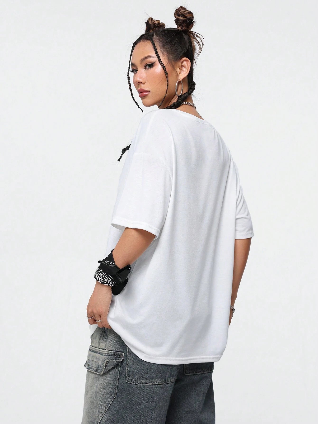 Portrait & Letter Print Round Neck Short Sleeve Loose Fit T-Shirt