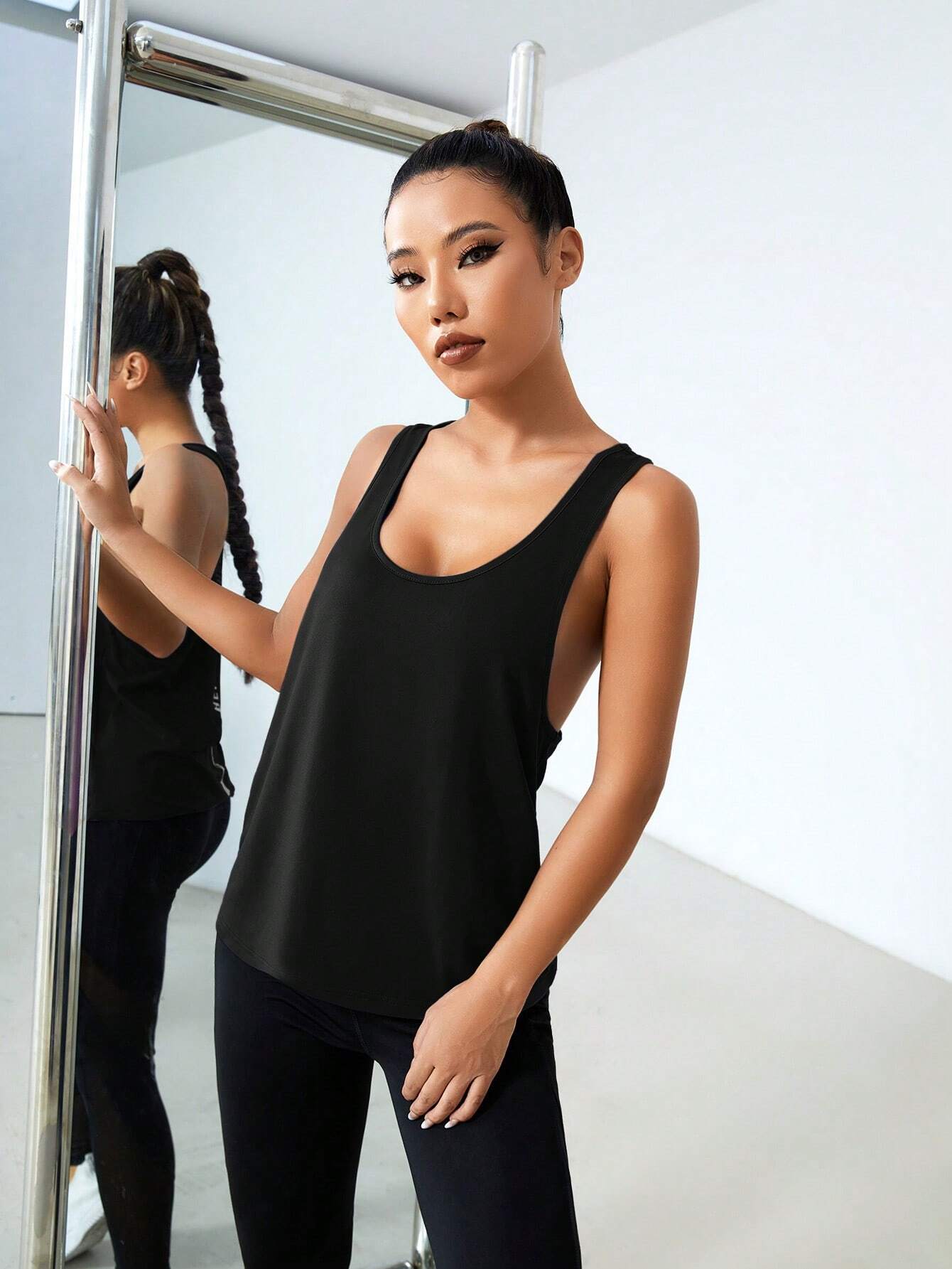 Round Neck Letter Print Sports Tank Top