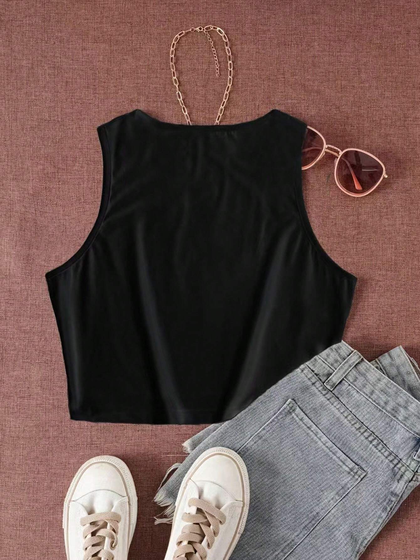 Short Lip Printed Tank Top