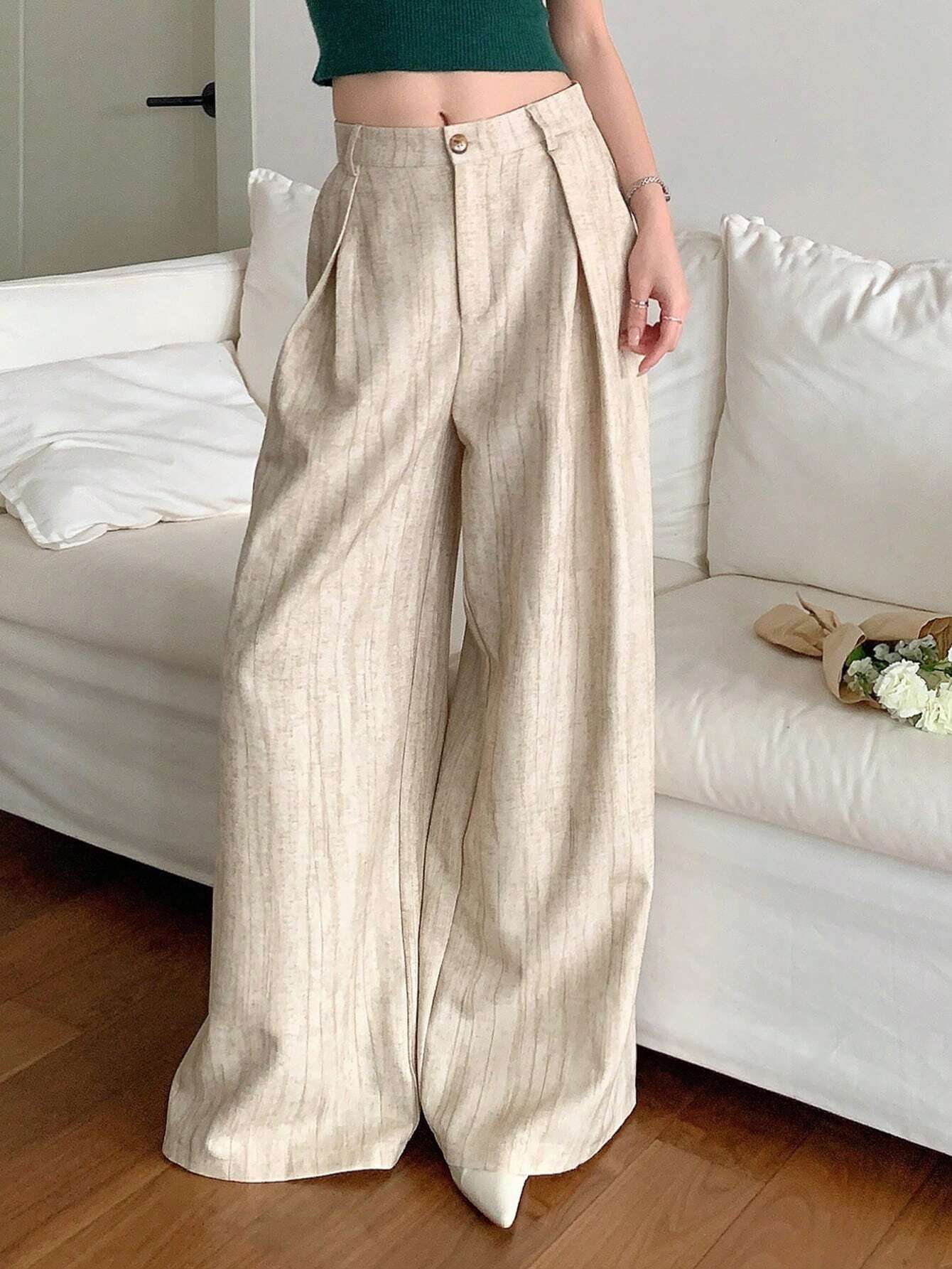 Wide Leg Pleated Straight Trousers