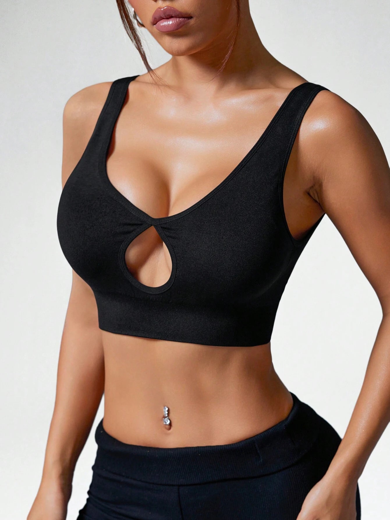 Seamless Low-Cut Backless Adjustable Sports Bra