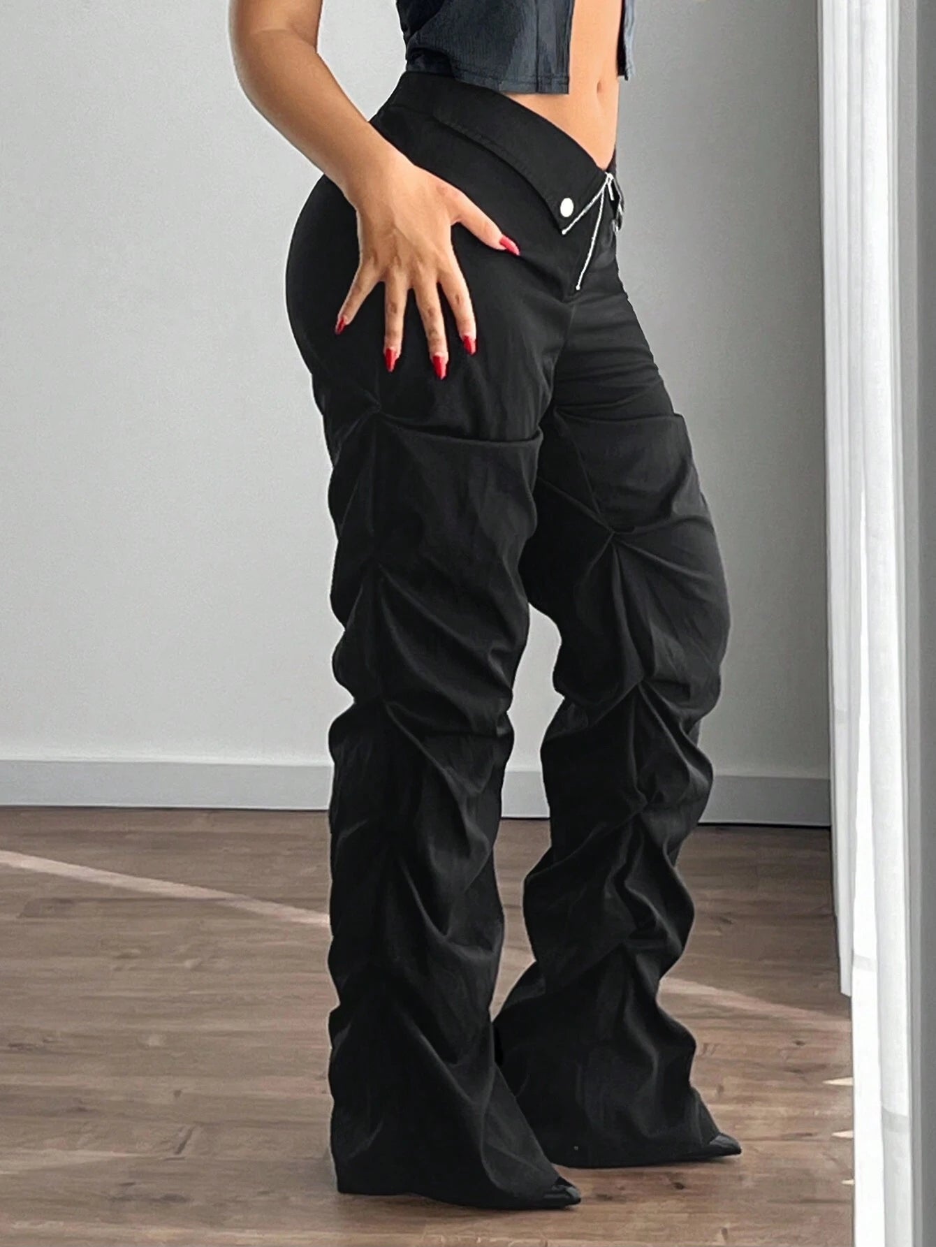 Low Rise Waist V Pleated Loose Pants