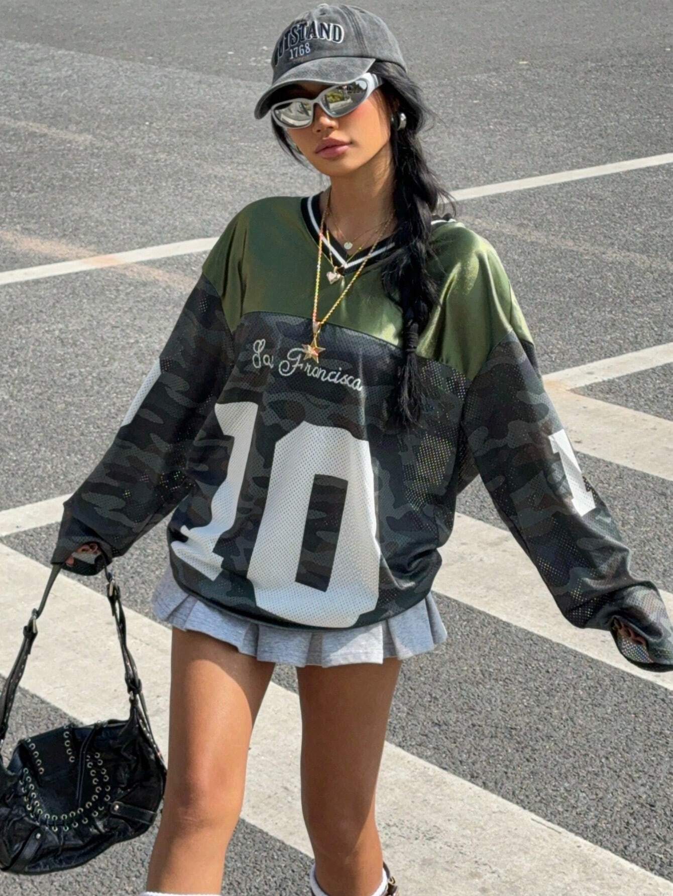 Letter & Camouflage Print V-Neck Long Sleeve Casual T-Shirt