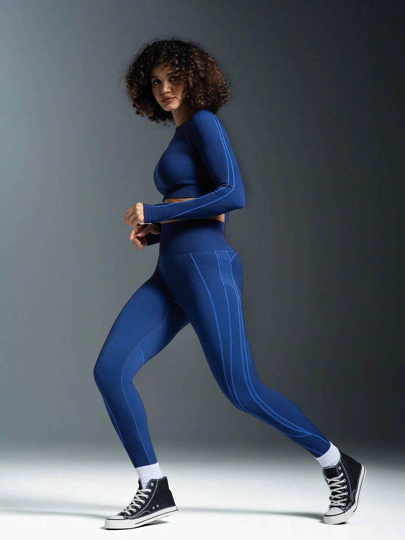 Seamless Round Neck Long Sleeve Cropped Top & Leggings Sports Set