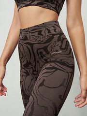 Seamless Full-Print Round Neck Criss-Cross Back Sport Bra and Elastic Waist Pants Sports Set