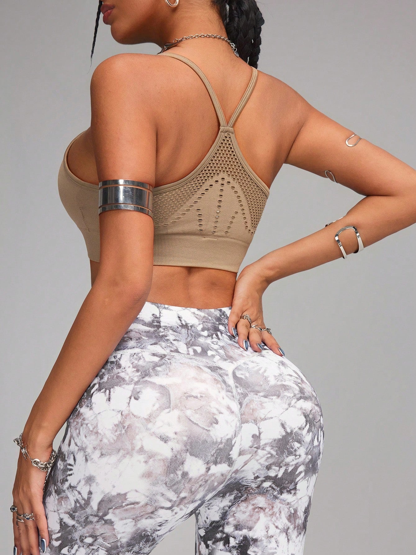Hollow Out Breathable Mesh Cut Out High Elastic Seamless Sports Bra