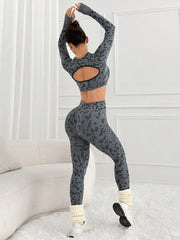 Seamless  Solid Color Backless Long Sleeve Top & Form-Fitting Pants Workout Set