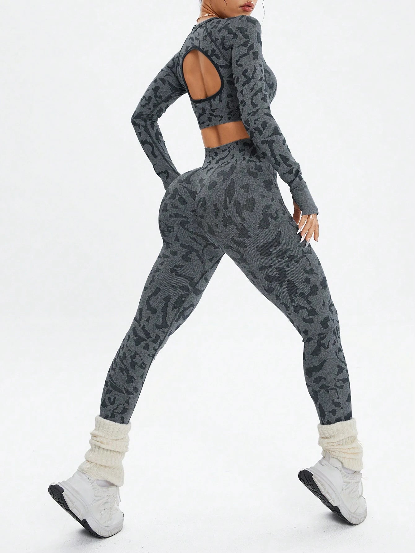 Seamless  Solid Color Backless Long Sleeve Top & Form-Fitting Pants Workout Set