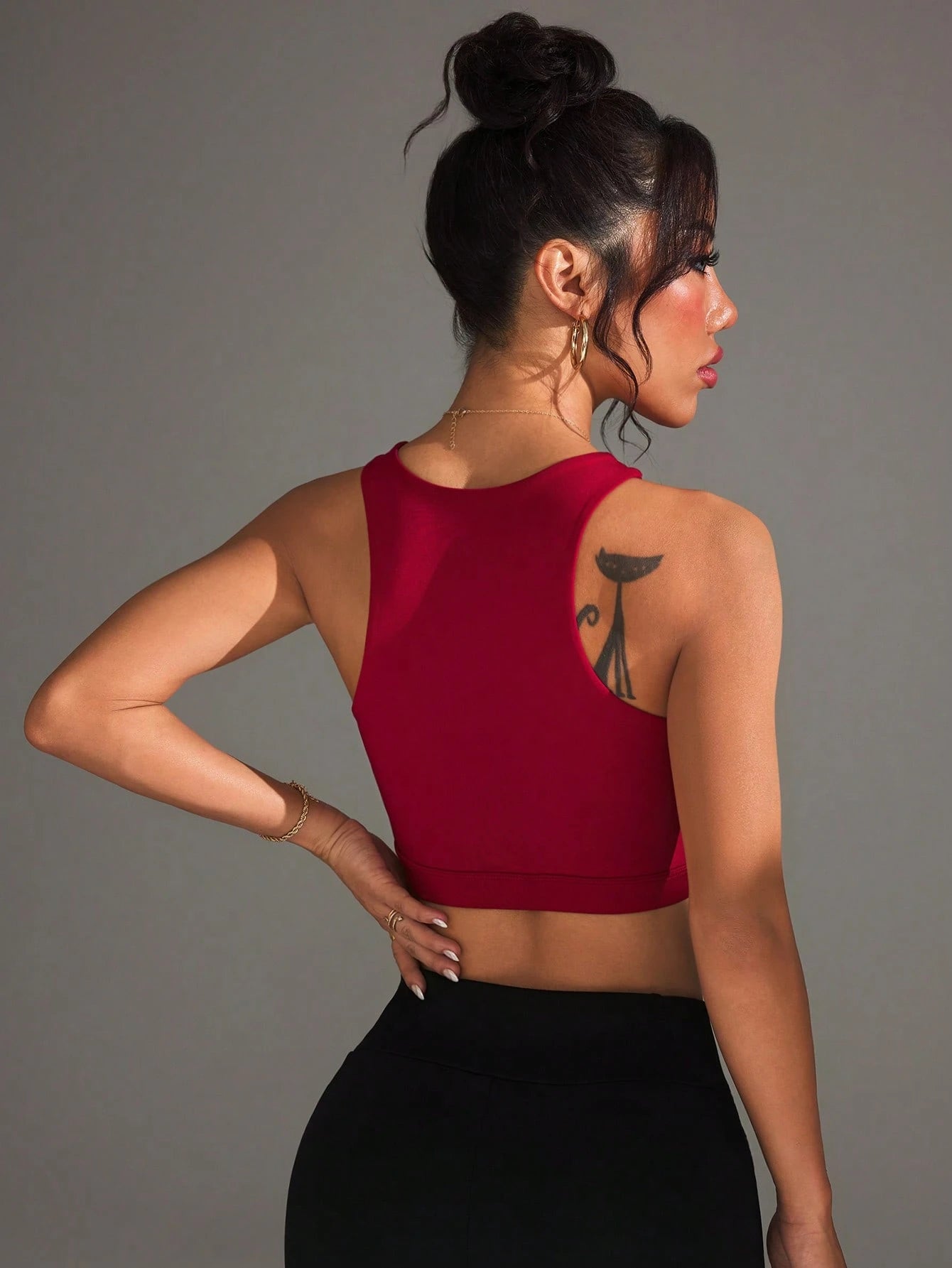 Minimalist Solid Color Sports Bra