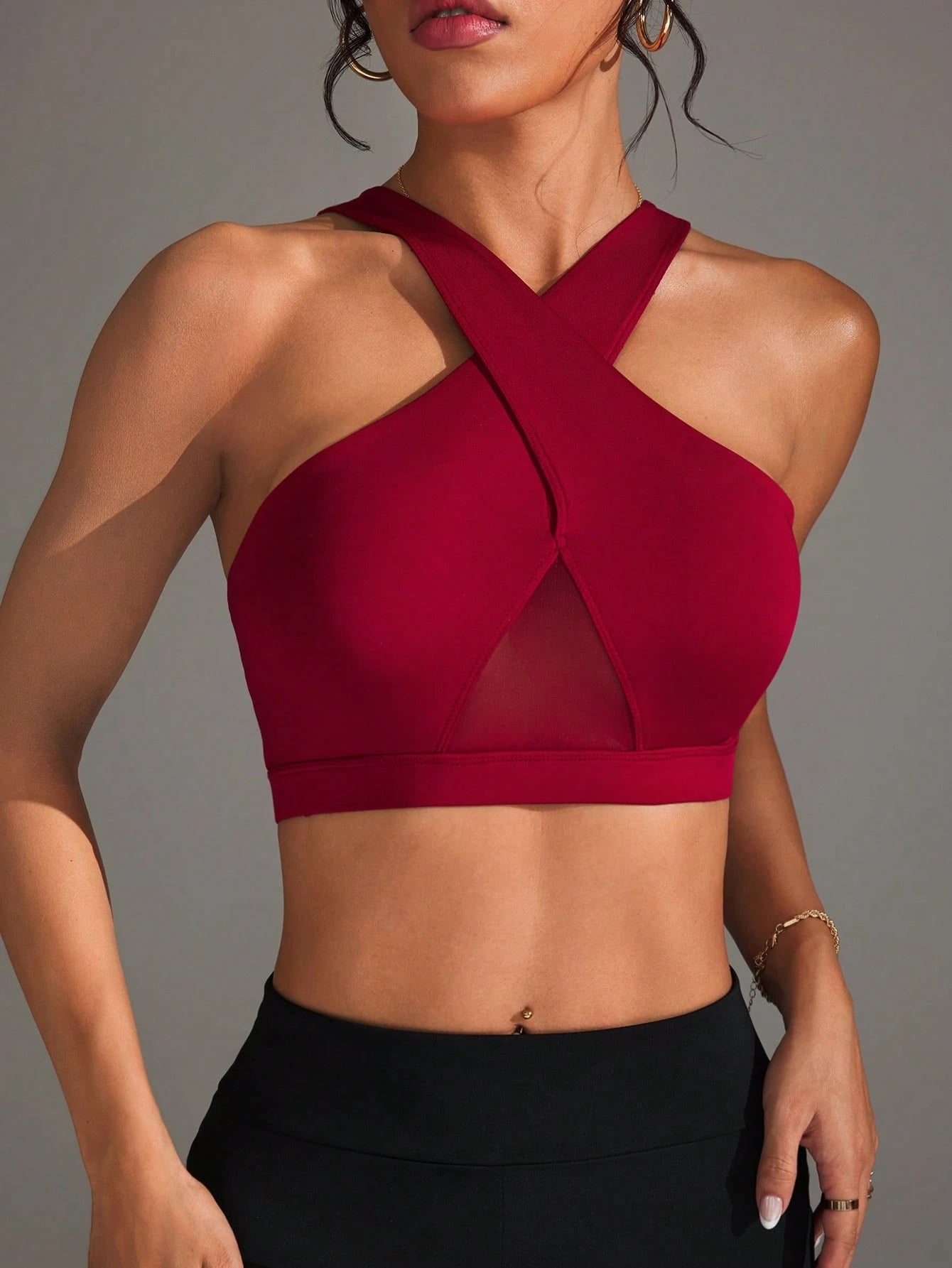 Minimalist Solid Color Sports Bra