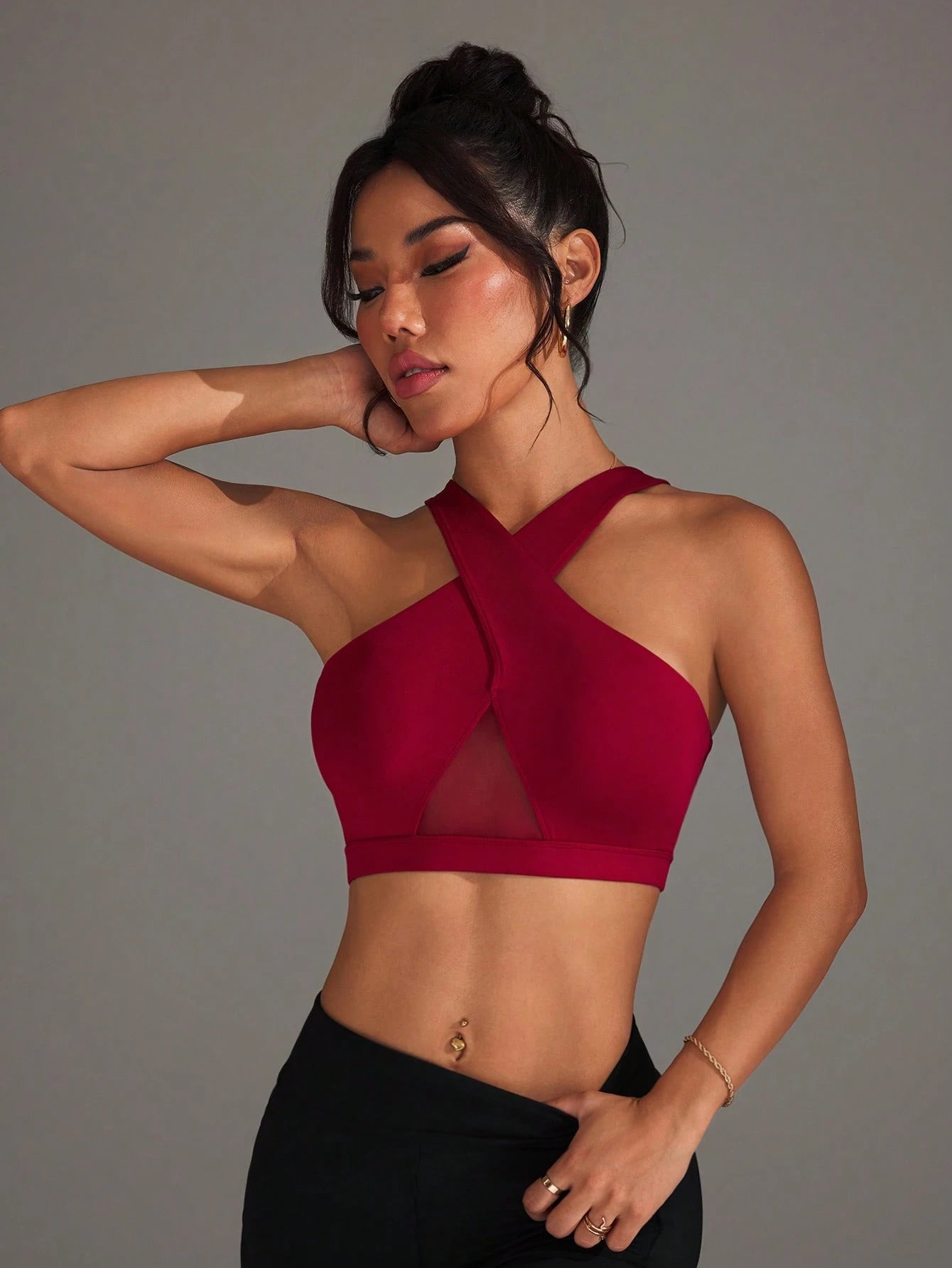 Minimalist Solid Color Sports Bra