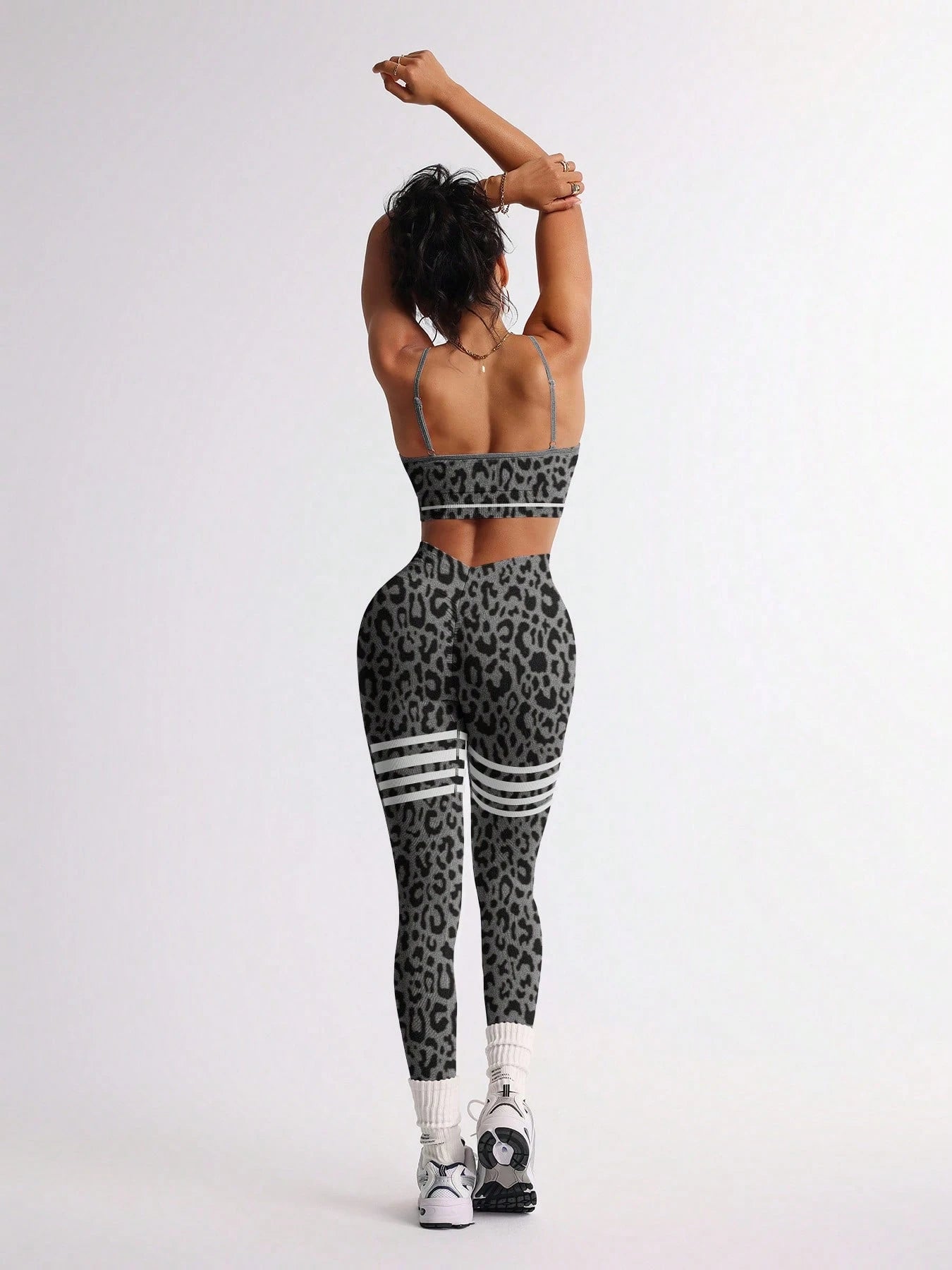 Seamless Knitted High Elastic Sports Leopard Pattern Bra And Pants Set
