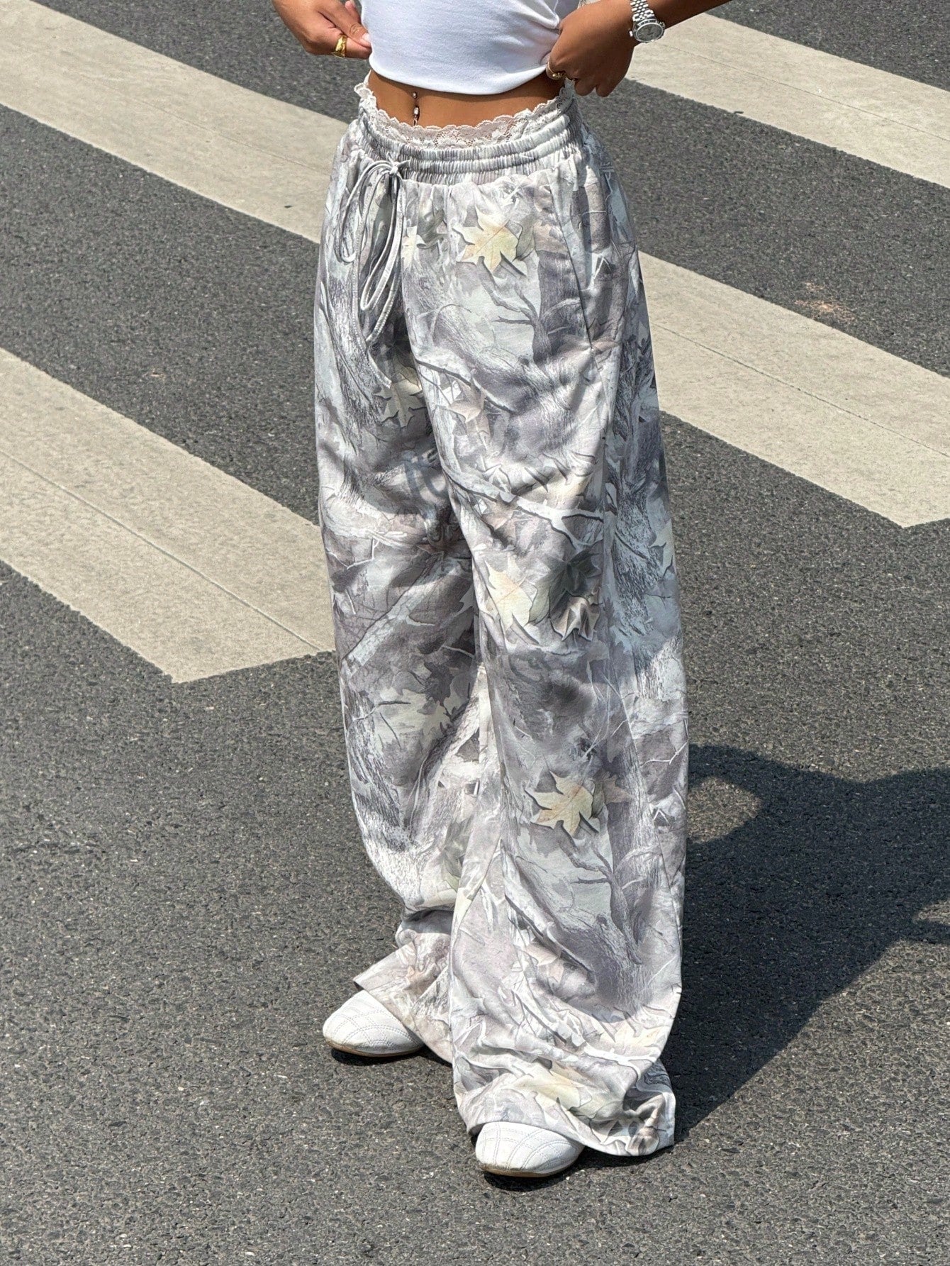 Leaf Printed Knit Wide Leg Pants