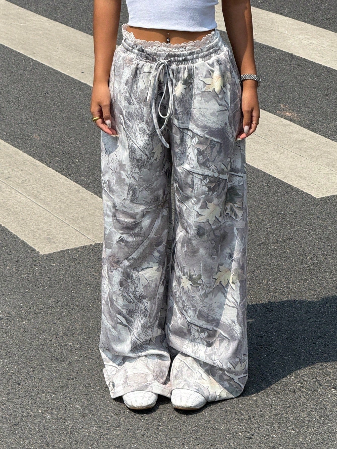 Leaf Printed Knit Wide Leg Pants