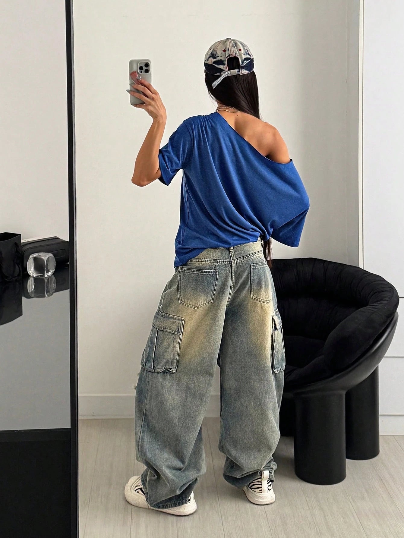 Loose Shoulder Oversized "Los Angeles 32" T-Shirt