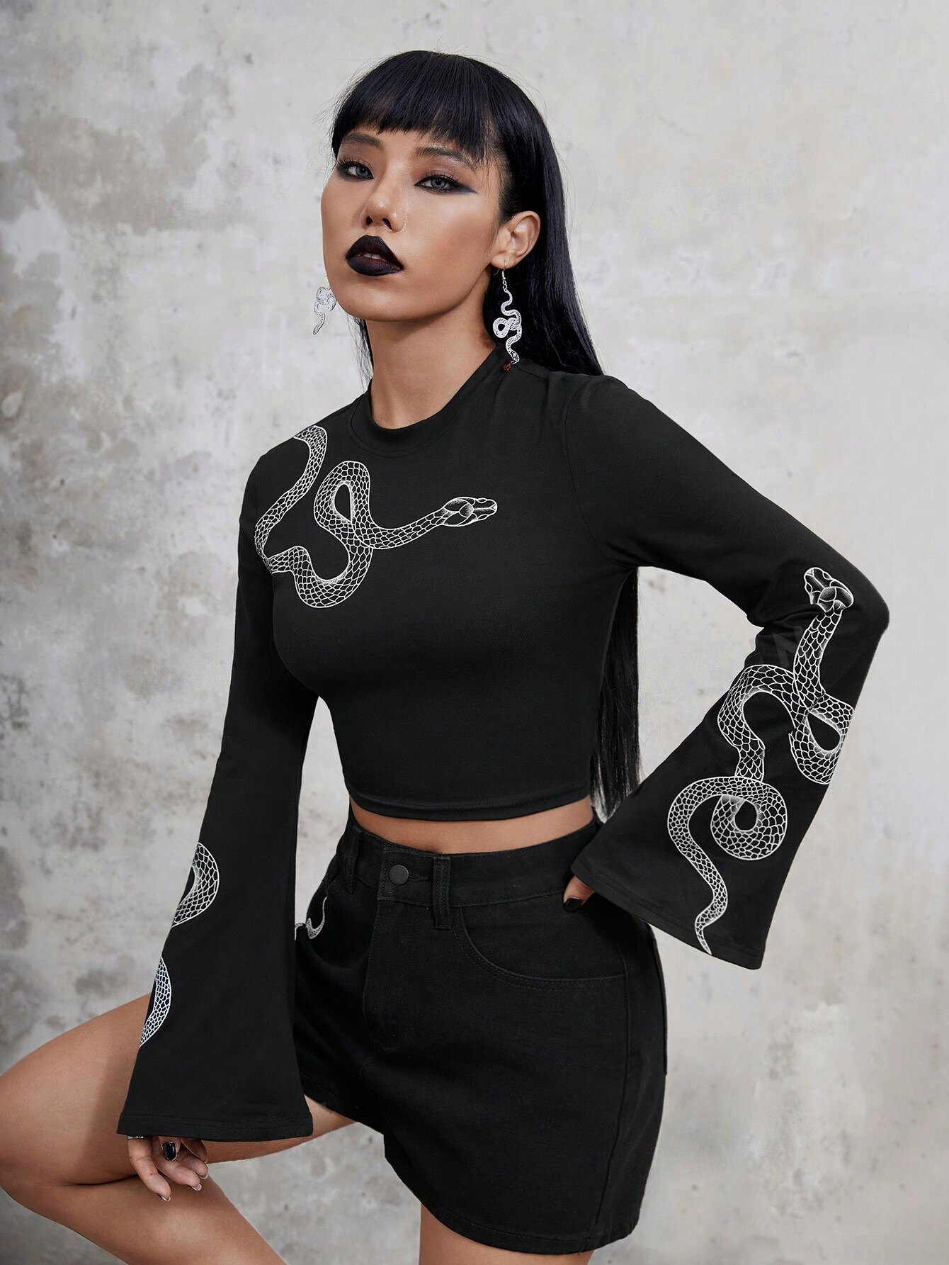 Goth Snake Print Crop Tee SS24- FD