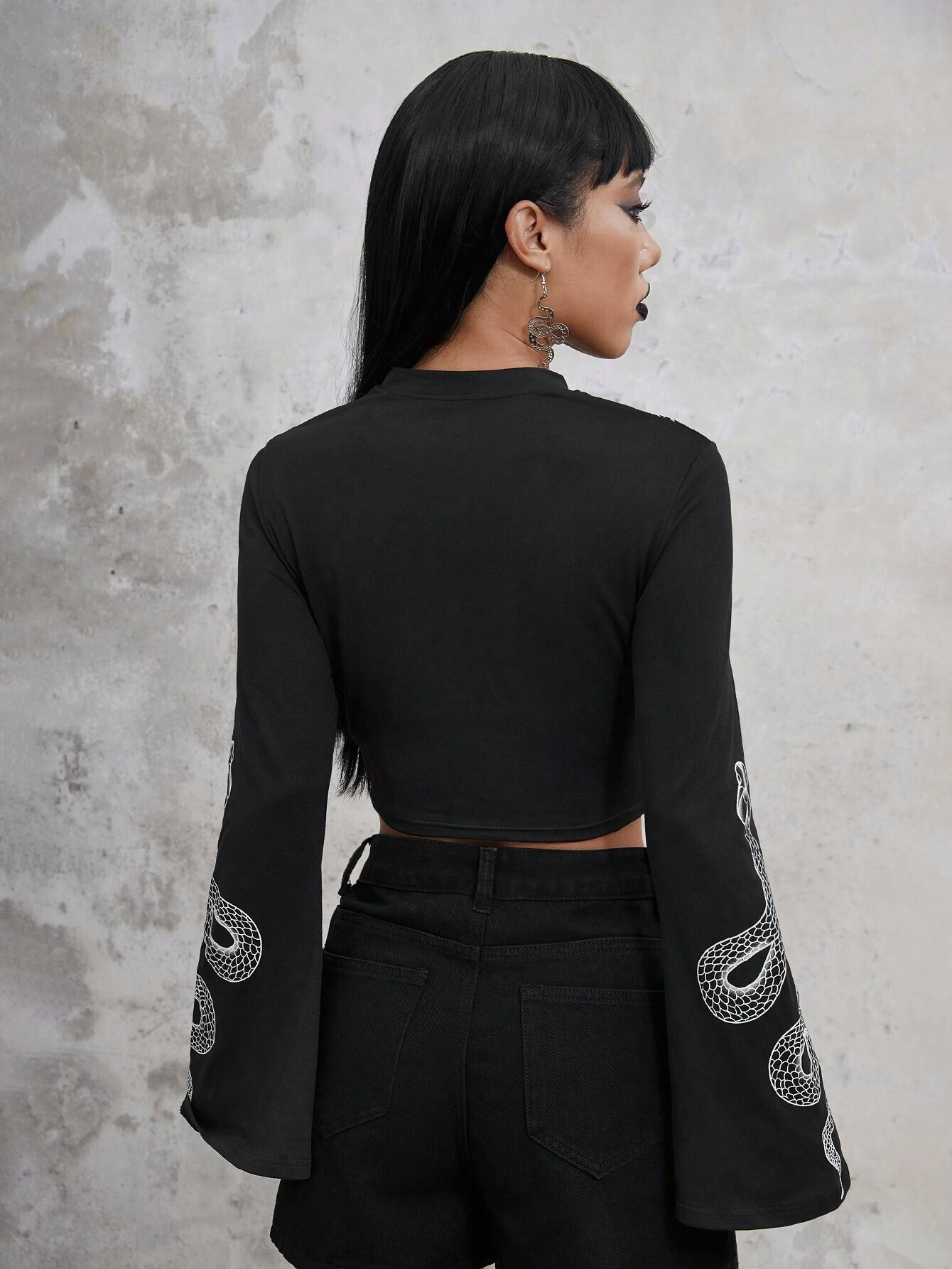 Goth Snake Print Crop Tee SS24- FD